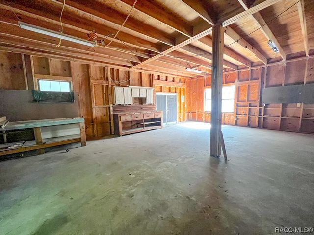 1628 S Palm Avenue, Homosassa, FL 34448
