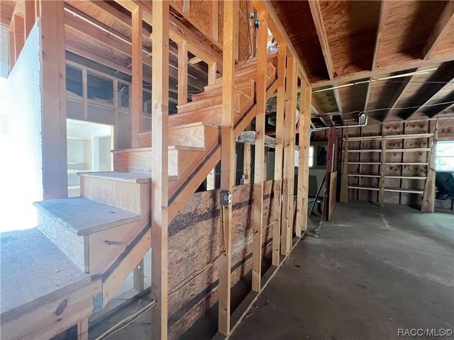 1628 S Palm Avenue, Homosassa, FL 34448