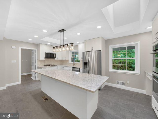 6108 WYOMA CT, Springfield, VA 22152