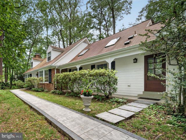 6108 WYOMA CT, Springfield, VA 22152
