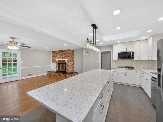 6108 WYOMA CT, Springfield, VA 22152