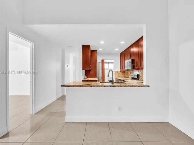 2408 N 35th Avenue, Hollywood, FL 33021