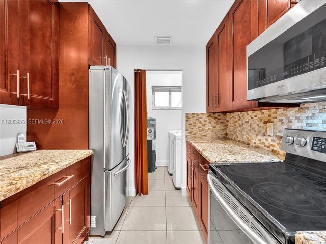 2408 N 35th Avenue, Hollywood, FL 33021