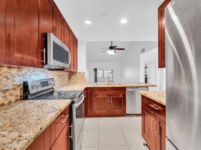 2408 N 35th Avenue, Hollywood, FL 33021