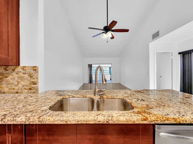 2408 N 35th Avenue, Hollywood, FL 33021