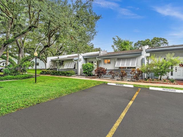 2408 N 35th Avenue, Hollywood, FL 33021