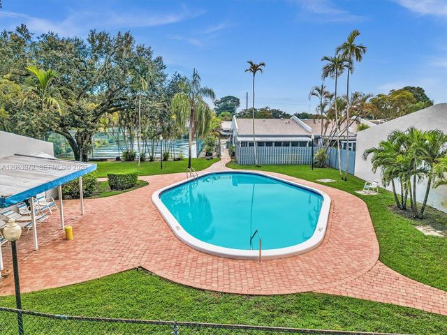 2408 N 35th Avenue, Hollywood, FL 33021