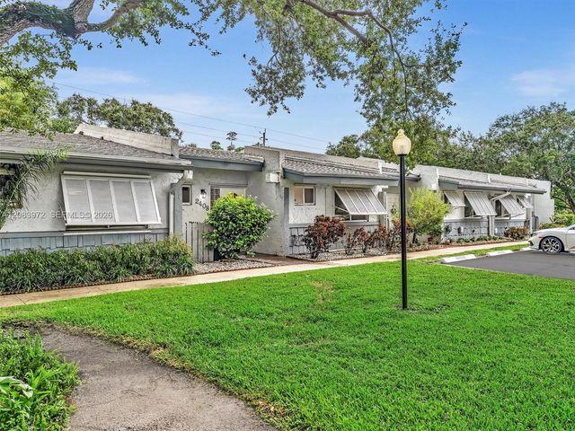 2408 N 35th Avenue, Hollywood, FL 33021