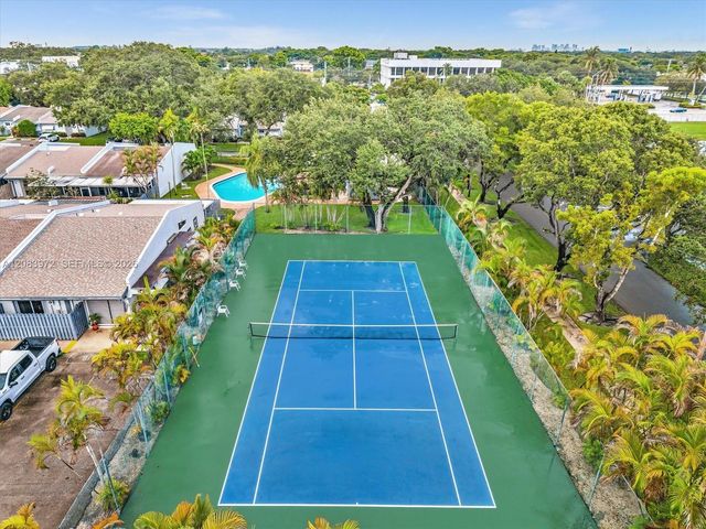 2408 N 35th Avenue, Hollywood, FL 33021