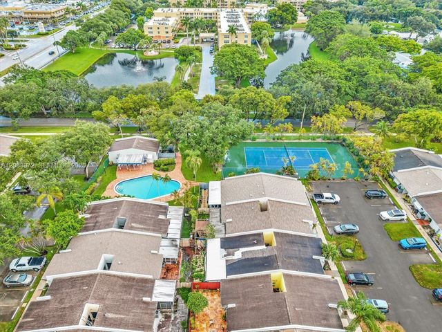 2408 N 35th Avenue, Hollywood, FL 33021