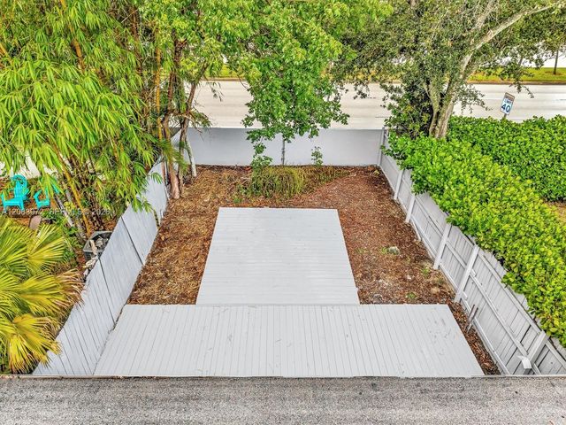 2408 N 35th Avenue, Hollywood, FL 33021