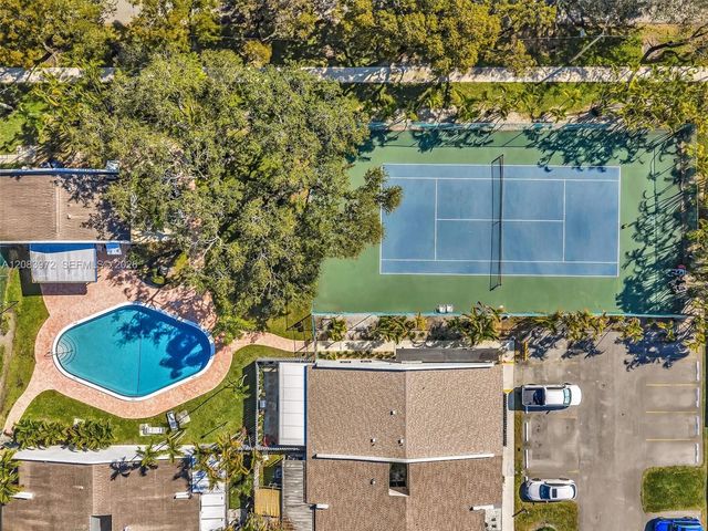 2408 N 35th Avenue, Hollywood, FL 33021