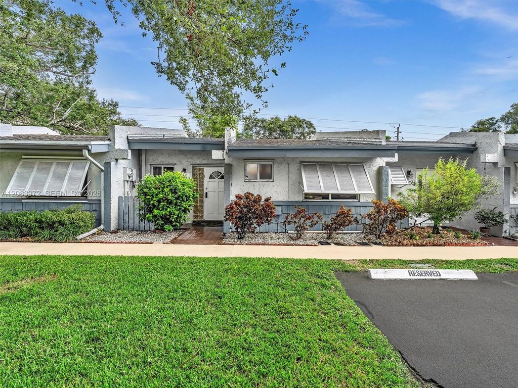 2408 N 35th Avenue, Hollywood, FL 33021