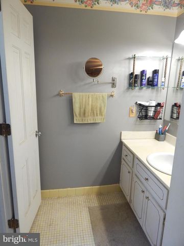 2035 ELBOW LN, Allentown, PA 18103