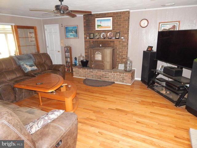 2035 ELBOW LN, Allentown, PA 18103