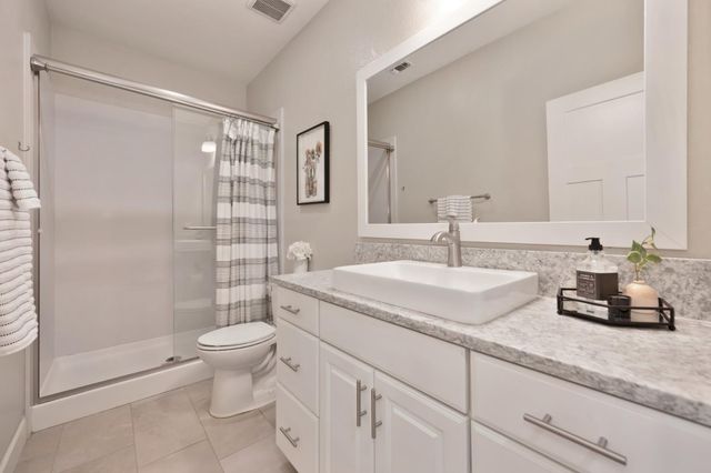 5049 Wood Way, Roseville, CA 95747