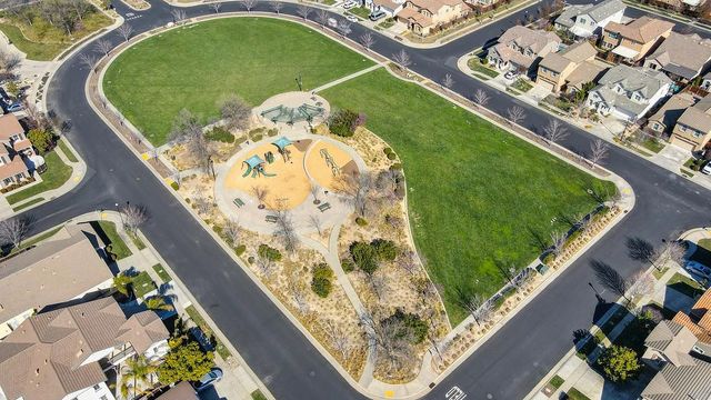 5049 Wood Way, Roseville, CA 95747