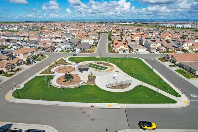 5049 Wood Way, Roseville, CA 95747