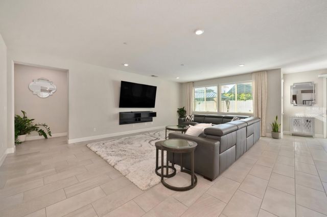 5049 Wood Way, Roseville, CA 95747