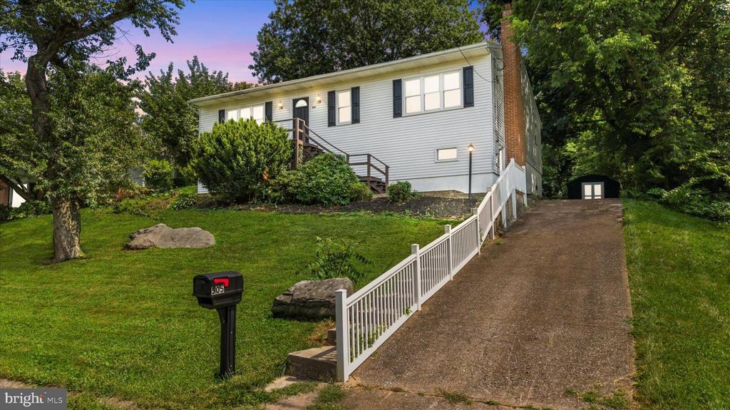 505 MILLER AVE, Mechanicsburg, PA 17055