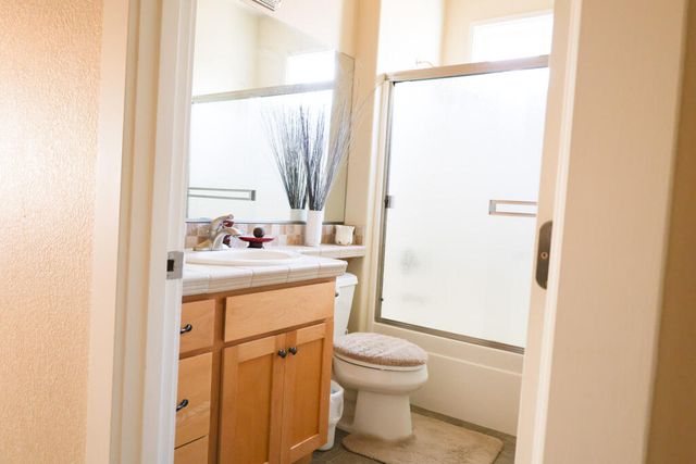 26 Pine Court, Eagle Point, OR 97524