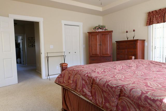 26 Pine Court, Eagle Point, OR 97524