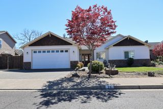 26 Pine Court, Eagle Point, OR 97524