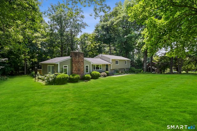 19 Crestwood Road, Monroe, CT 06468