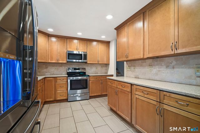 19 Crestwood Road, Monroe, CT 06468