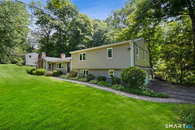 19 Crestwood Road, Monroe, CT 06468