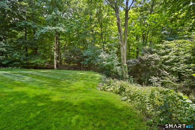 19 Crestwood Road, Monroe, CT 06468