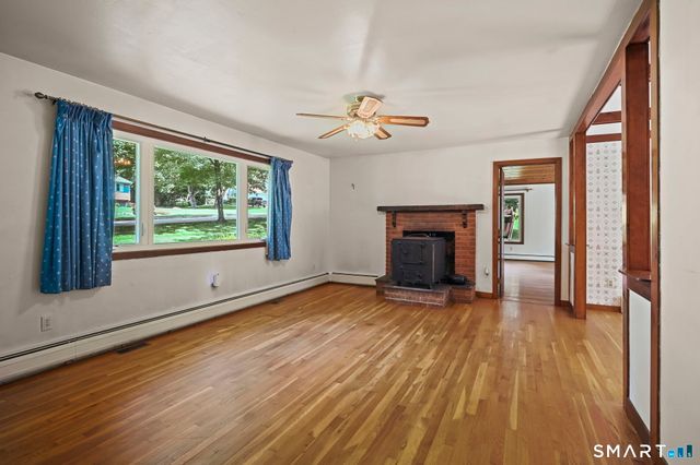 19 Crestwood Road, Monroe, CT 06468