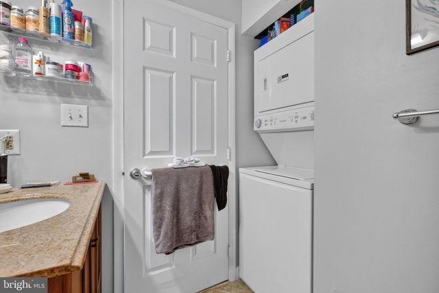 2052 LUCAS LN, Voorhees, NJ 08043