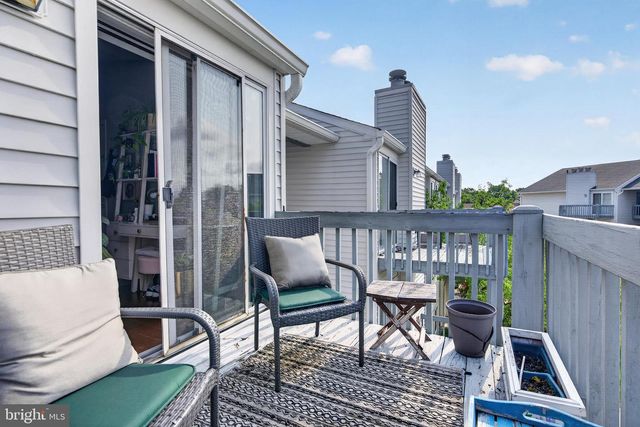 2052 LUCAS LN, Voorhees, NJ 08043