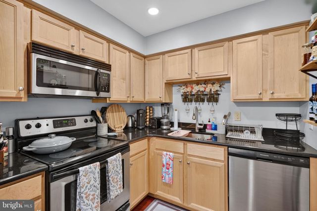 2052 LUCAS LN, Voorhees, NJ 08043