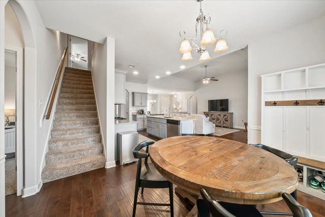 6303 CREEKSIDE LAKE DR, Arlington, TN 38002