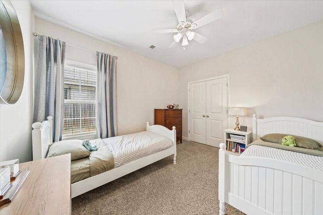 6303 CREEKSIDE LAKE DR, Arlington, TN 38002