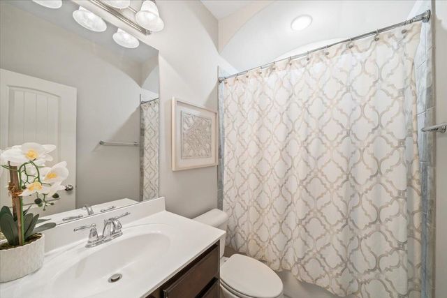 6303 CREEKSIDE LAKE DR, Arlington, TN 38002