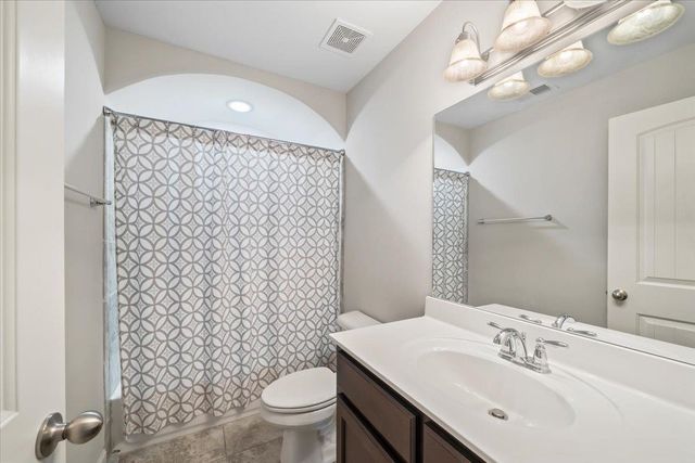 6303 CREEKSIDE LAKE DR, Arlington, TN 38002