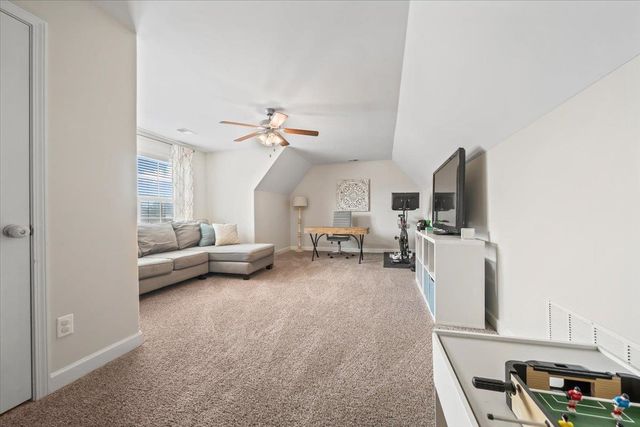 6303 CREEKSIDE LAKE DR, Arlington, TN 38002