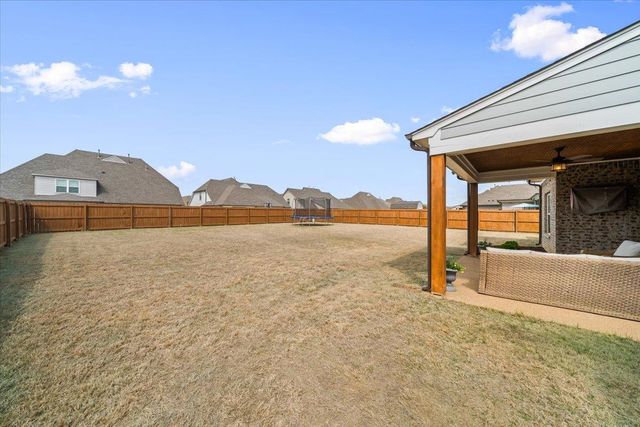 6303 CREEKSIDE LAKE DR, Arlington, TN 38002