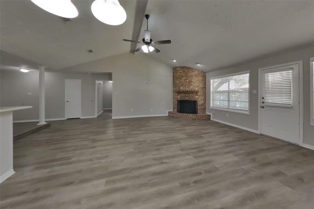 2211 Rambling Brook Drive, Spring Branch, TX 77373