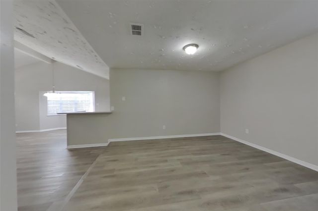 2211 Rambling Brook Drive, Spring Branch, TX 77373