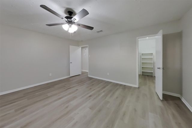 2211 Rambling Brook Drive, Spring Branch, TX 77373