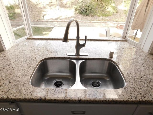 467 Sundance Street, Thousand Oaks, CA 91360