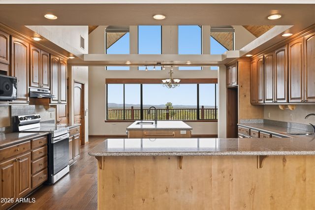 1561 S CANYON RIDGE Trail, Show Low, AZ 85901