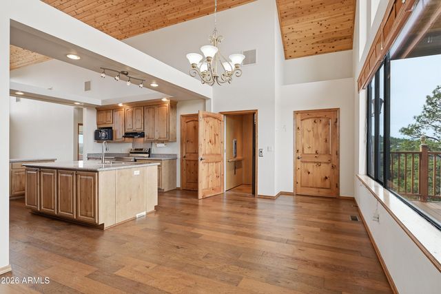 1561 S CANYON RIDGE Trail, Show Low, AZ 85901