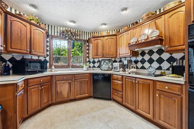 2534 Oakmoor Lane, Miami Twp, OH 45459