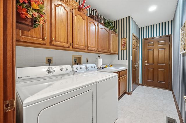 2534 Oakmoor Lane, Miami Twp, OH 45459