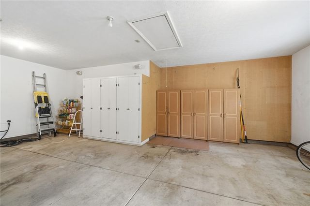 2534 Oakmoor Lane, Miami Twp, OH 45459